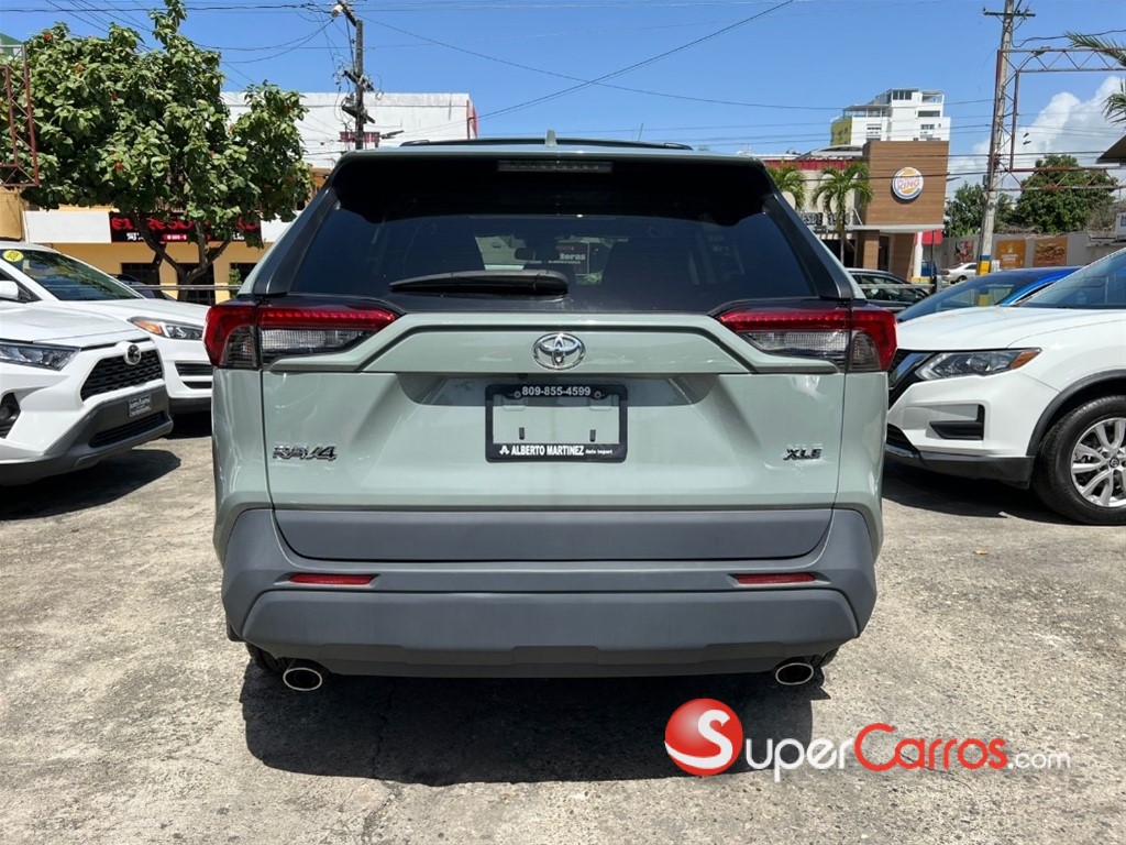 2019 Toyota RAV4 XLE — foto 4 / 11