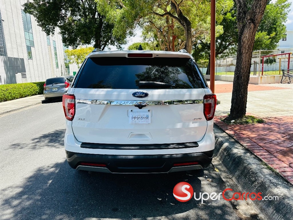 2019 Ford Explorer XLT 4WD — foto 5 / 12