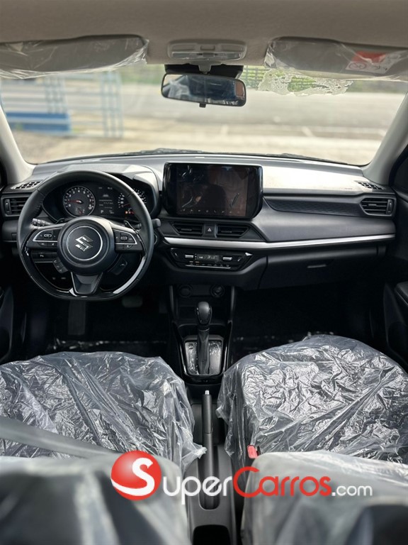 2025 Suzuki Swift GLX — foto 6 / 8
