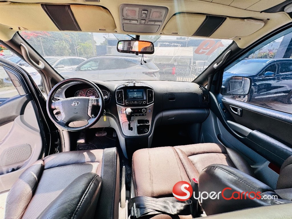 2019 Hyundai Grand Starex — foto 10 / 12
