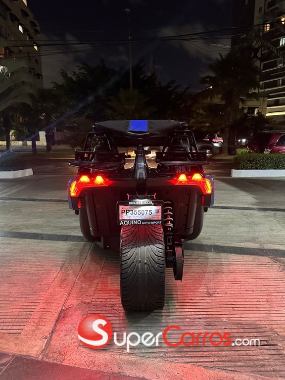 2018 Polaris Slingshot SLR — foto 8 / 8