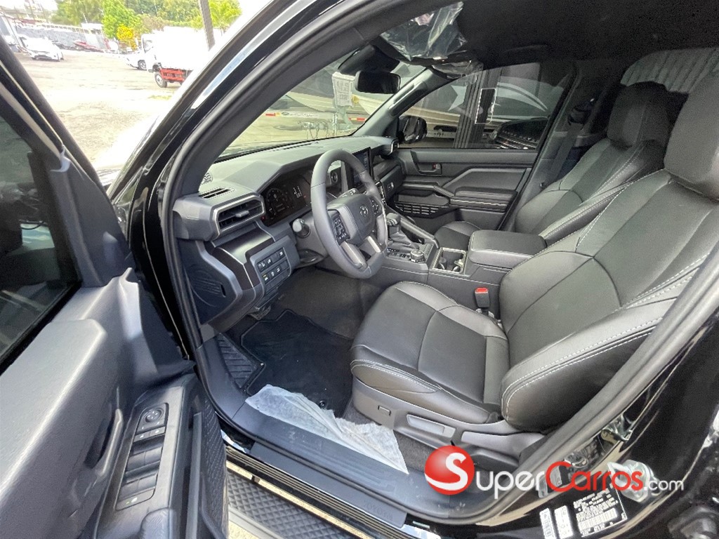 2026 Toyota 4 Runner SR5 Adventure — foto 2 / 10