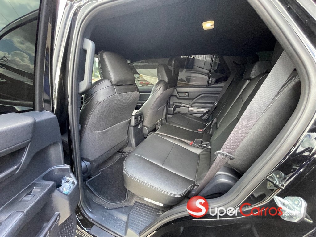 2026 Toyota 4 Runner SR5 Adventure — foto 4 / 10