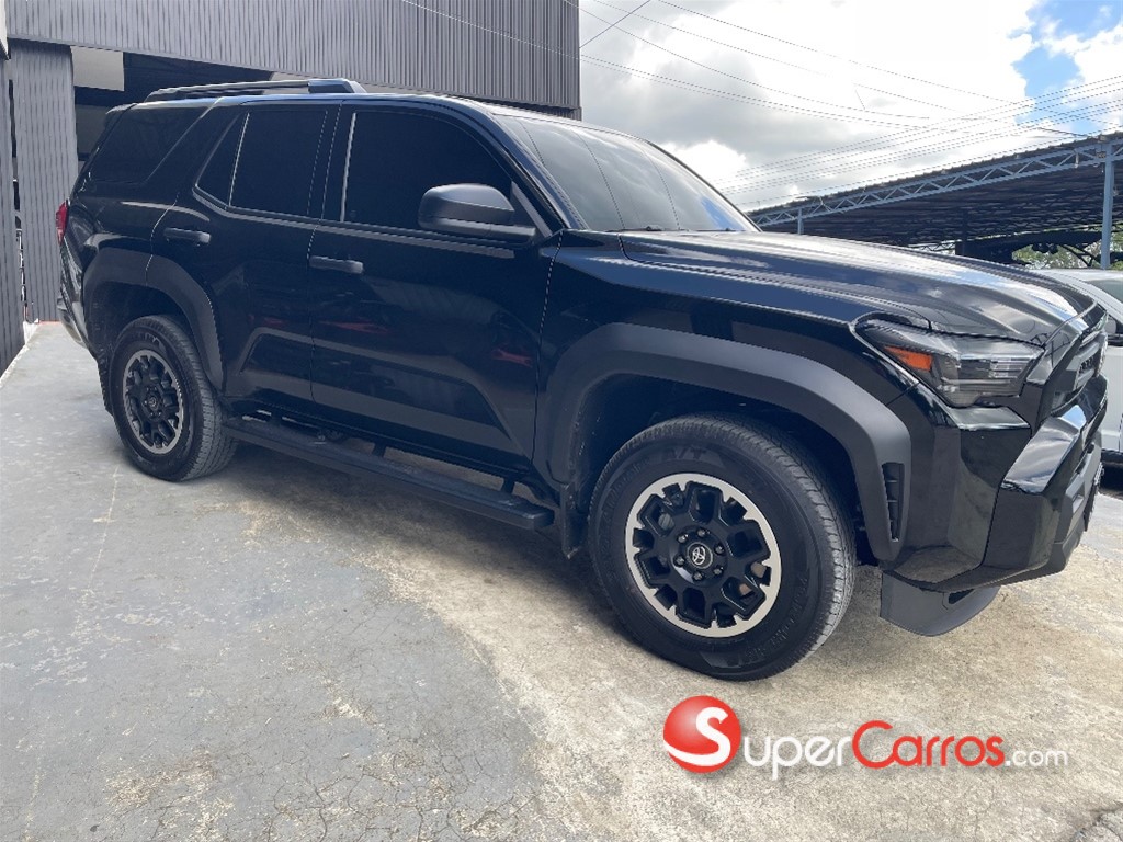 2026 Toyota 4 Runner SR5 Adventure — foto 7 / 10