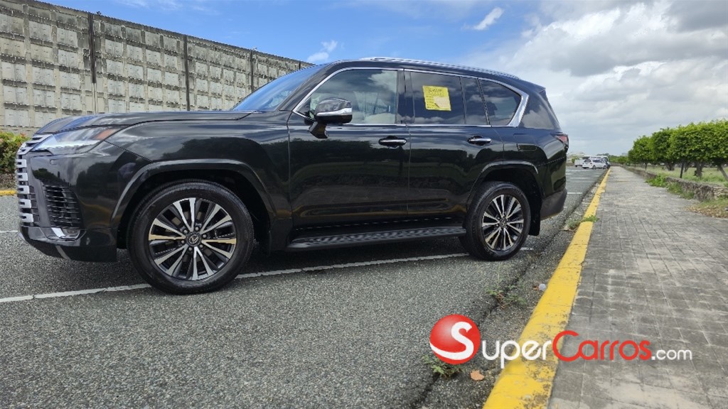2024 Lexus LX 600 — foto 2 / 12