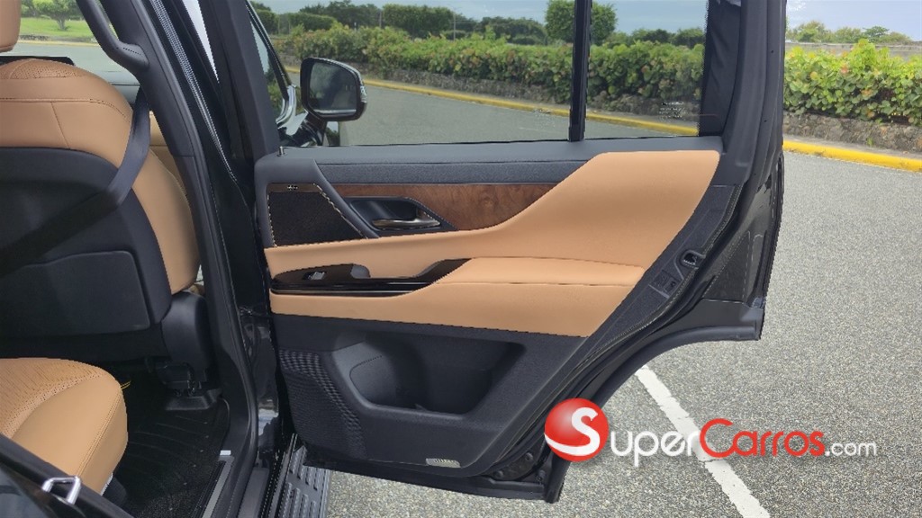 2024 Lexus LX 600 — foto 12 / 12