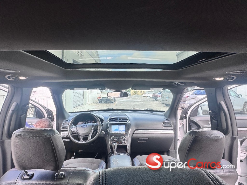 2018 Ford Explorer Limited — foto 9 / 12