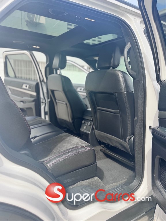 2018 Ford Explorer Limited — foto 10 / 12