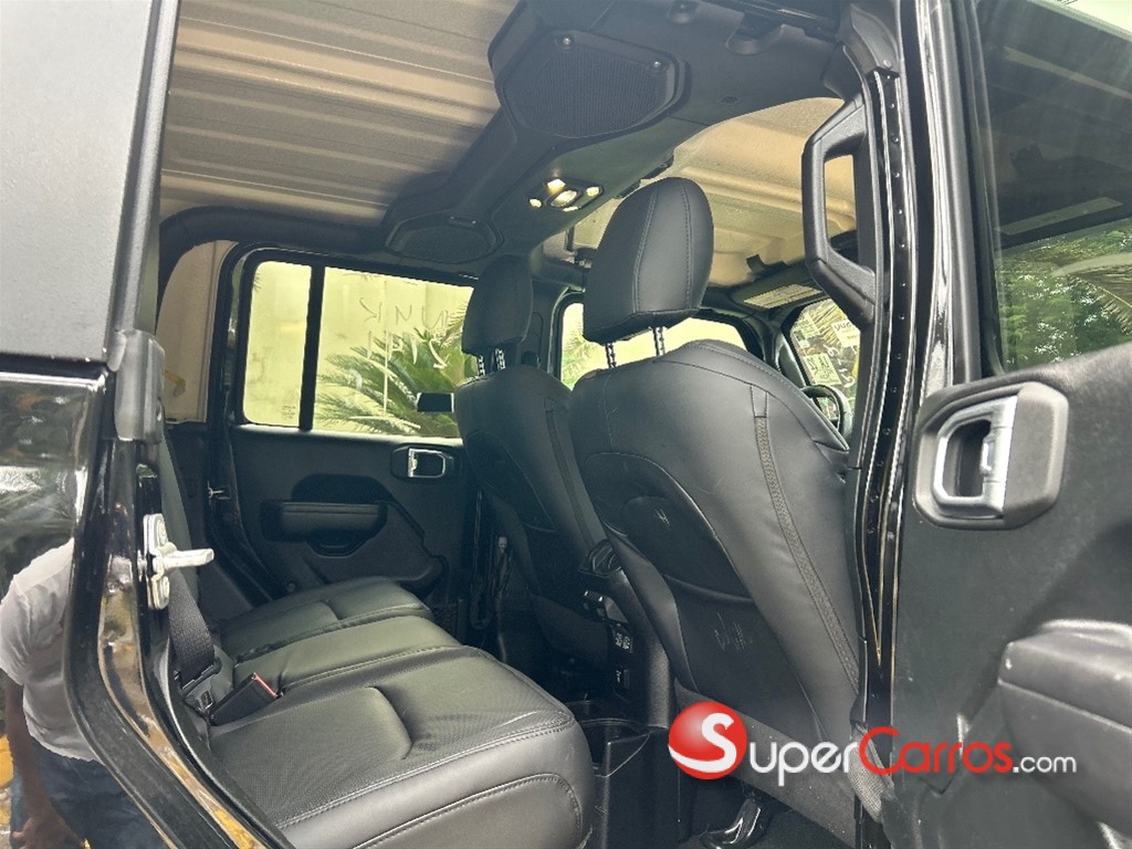 2021 Jeep Gladiator Willys — foto 6 / 7