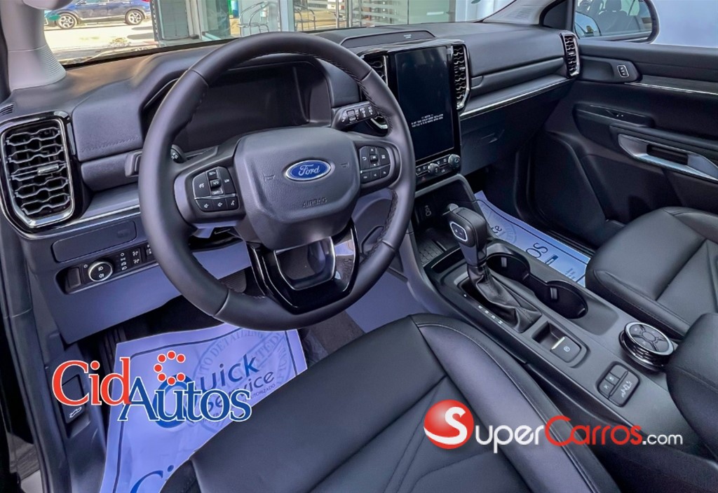 2025 Ford Everest — foto 5 / 9
