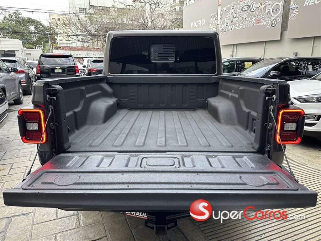 2020 Jeep Gladiator Overland — foto 10 / 11