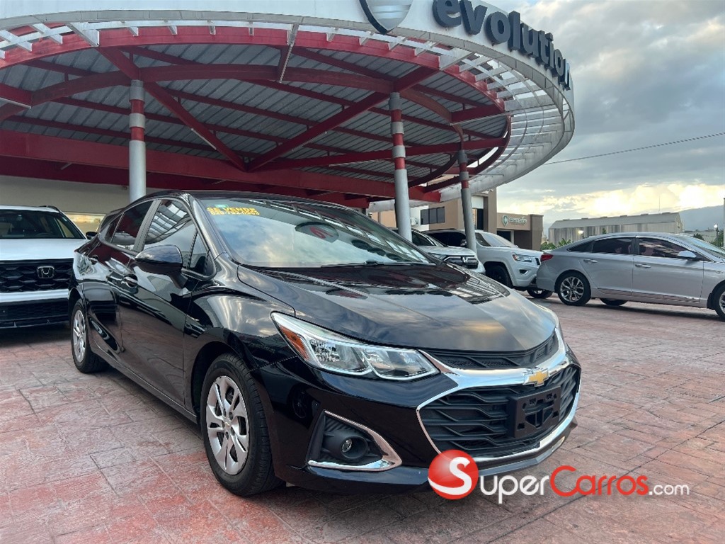 2019 Chevrolet Cruze LS — foto 2 / 9