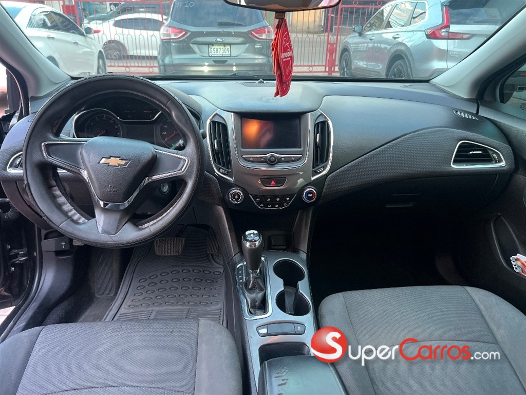 2019 Chevrolet Cruze LS — foto 5 / 9