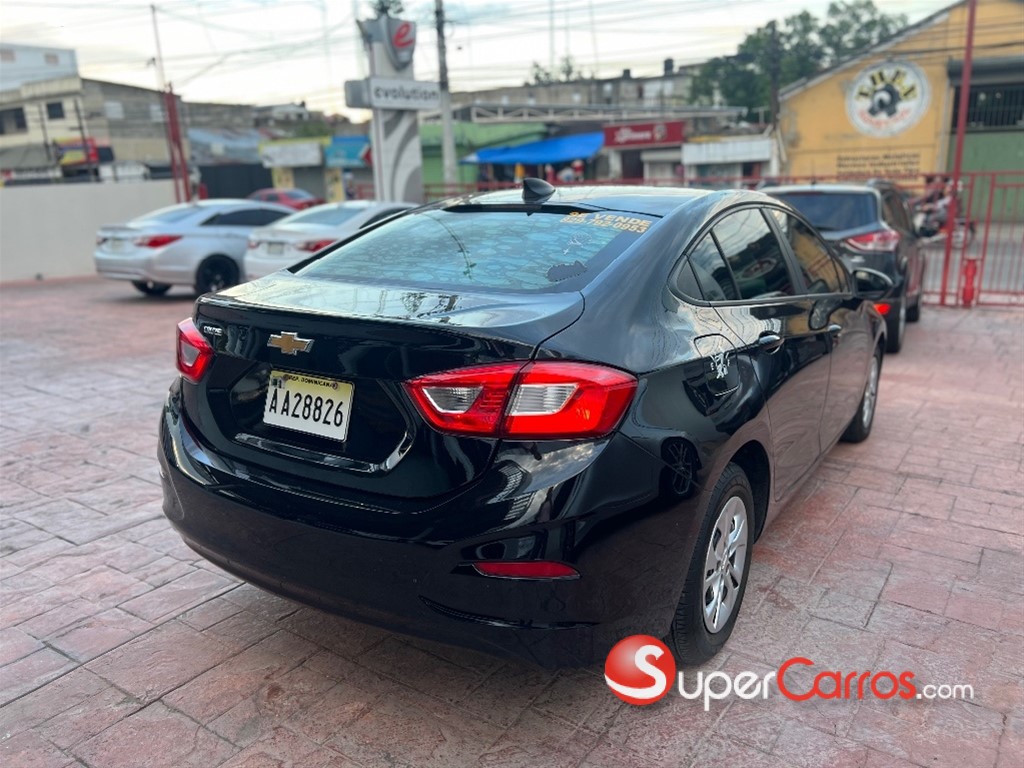 2019 Chevrolet Cruze LS — foto 7 / 9