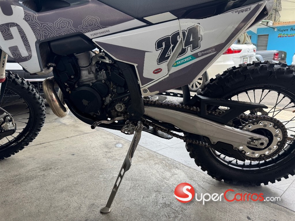2024 Husqvarna TE-300 — foto 5 / 8