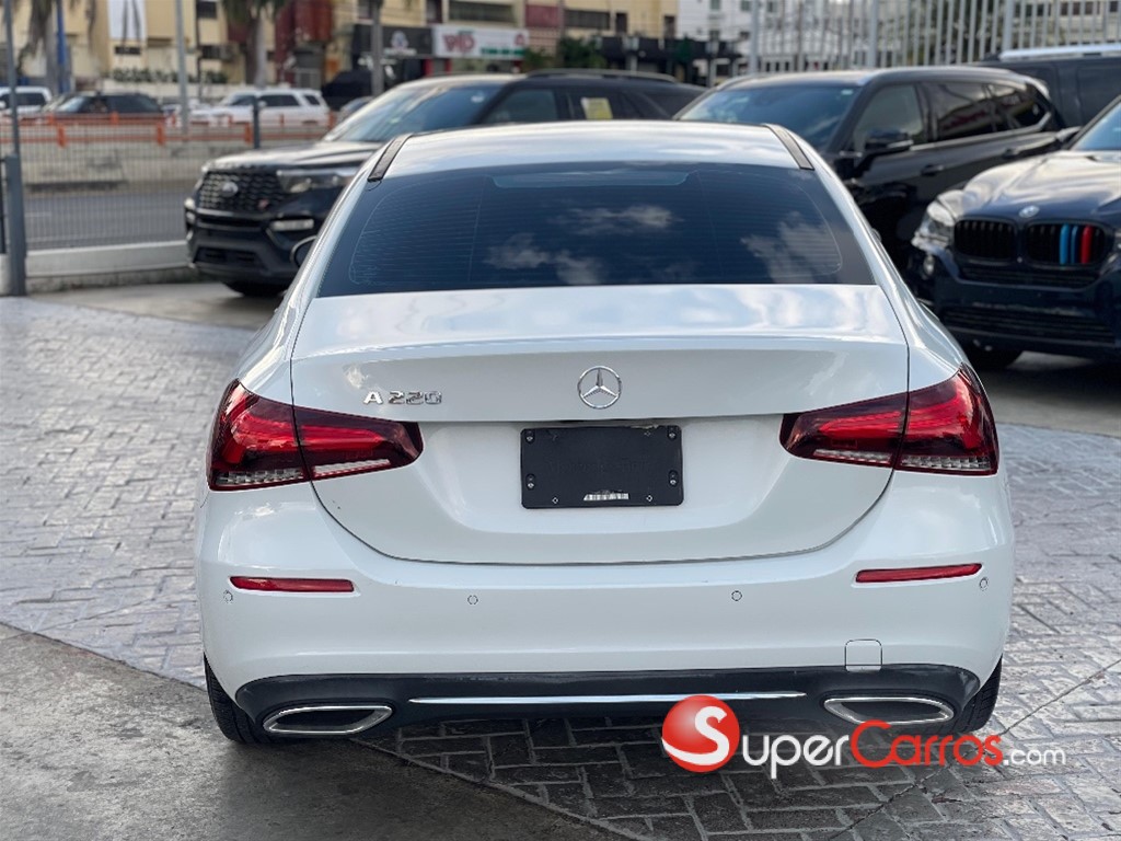2020 Mercedes-Benz 220 — foto 5 / 10