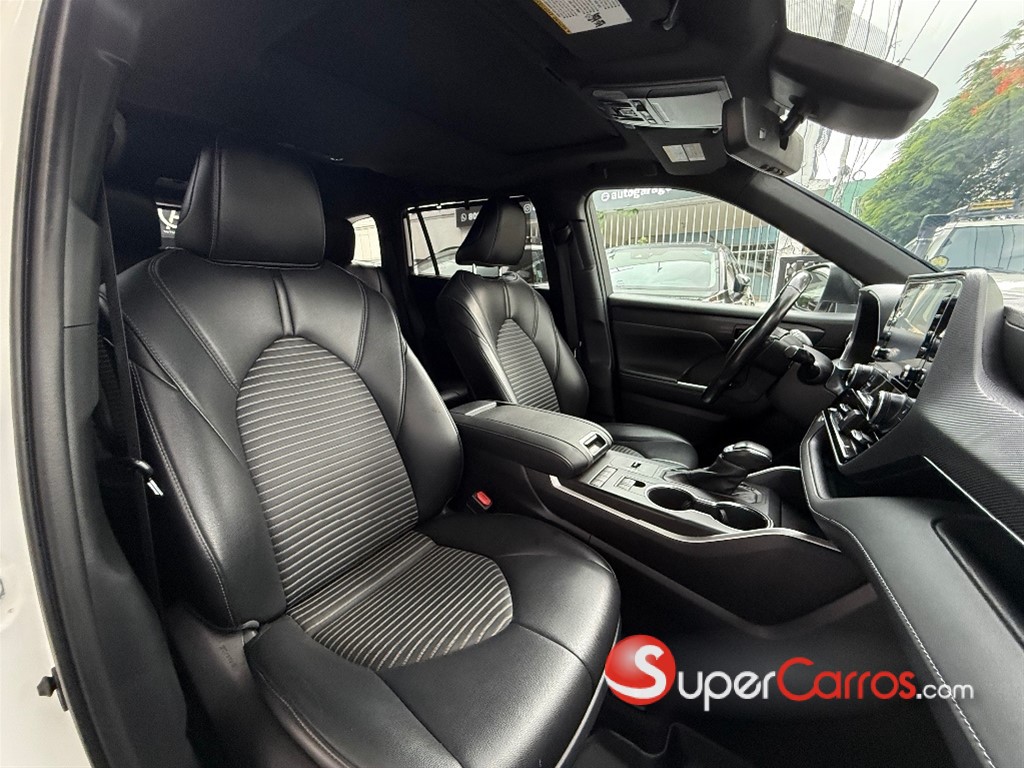 2021 Toyota Highlander XSE — foto 8 / 12