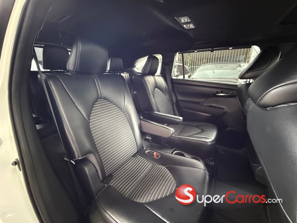 2021 Toyota Highlander XSE — foto 9 / 12