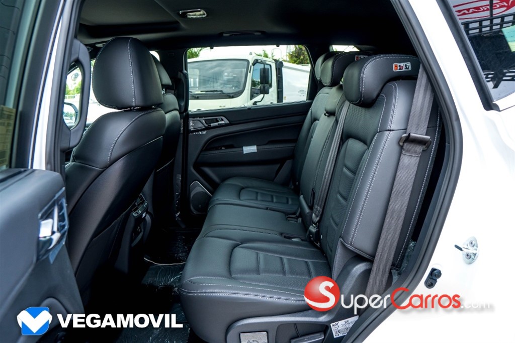 2025 KGM Rexton URBAN — foto 7 / 12