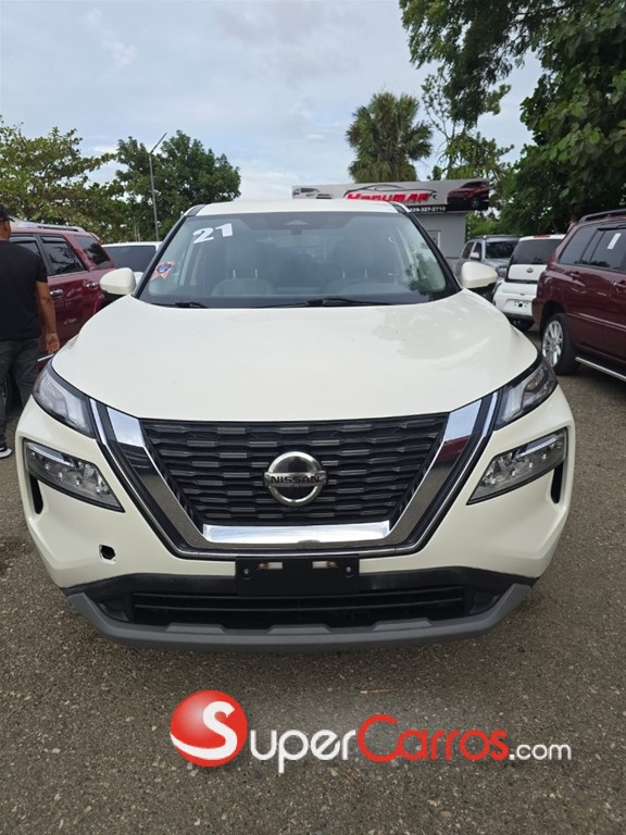 2021 Nissan Rogue SV — foto 3 / 11
