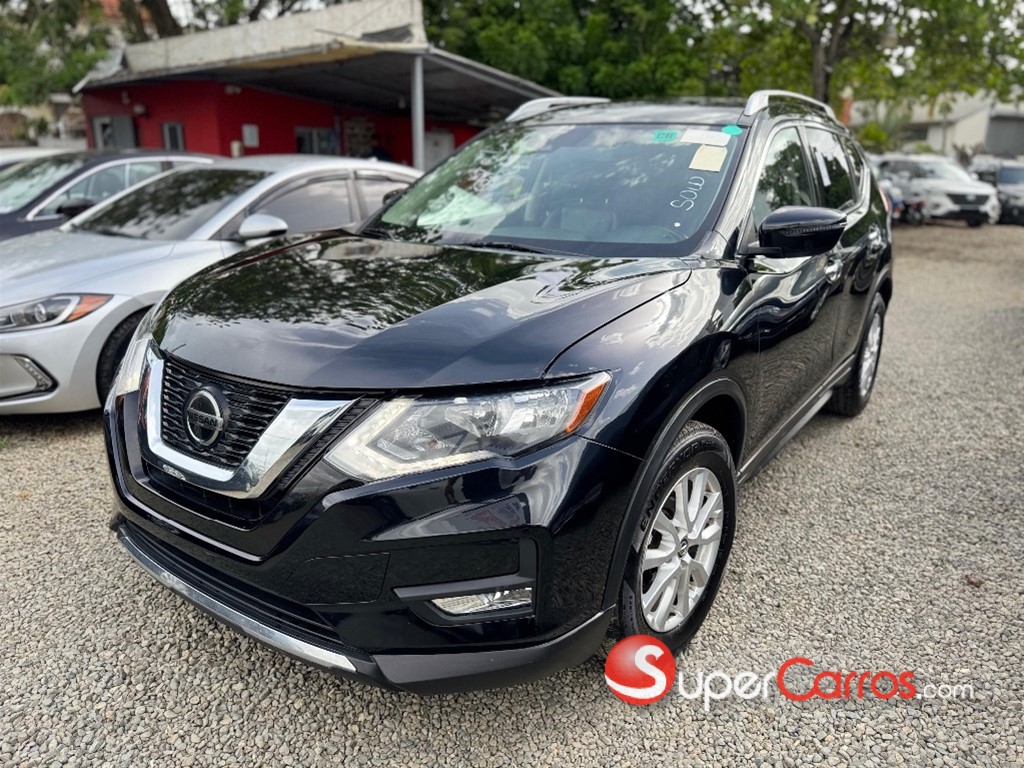 2020 Nissan Rogue SV — foto 2 / 11