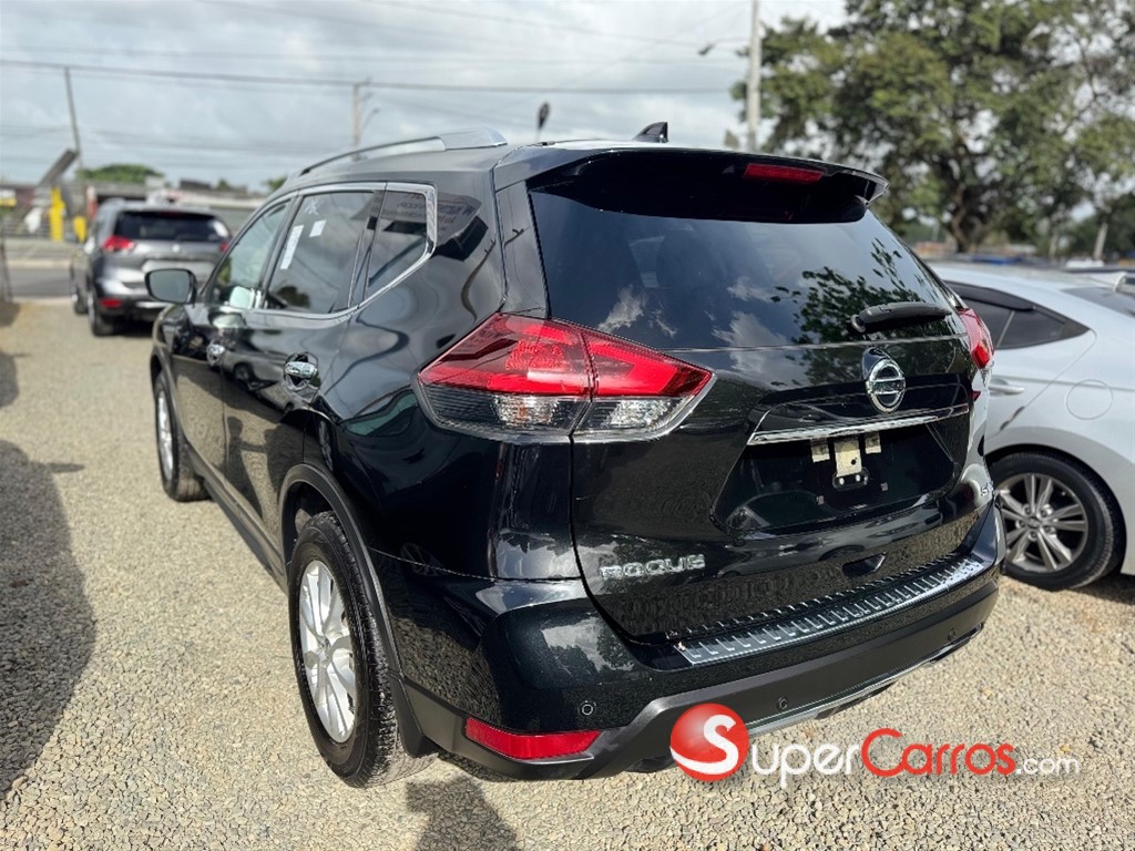 2020 Nissan Rogue SV — foto 3 / 11