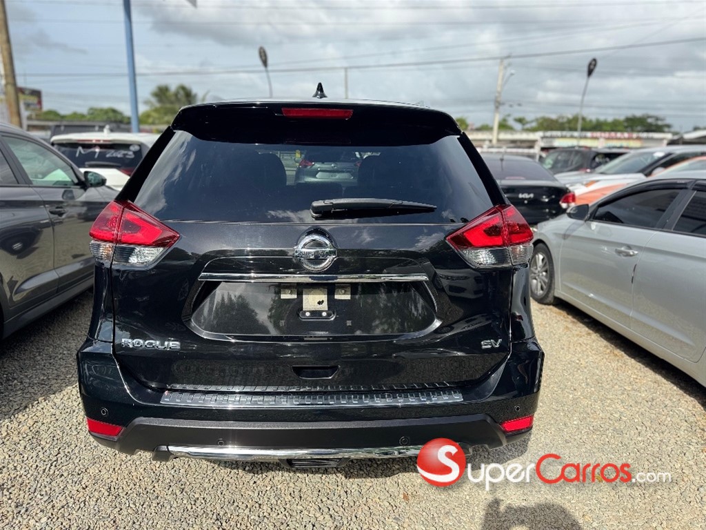 2020 Nissan Rogue SV — foto 4 / 11