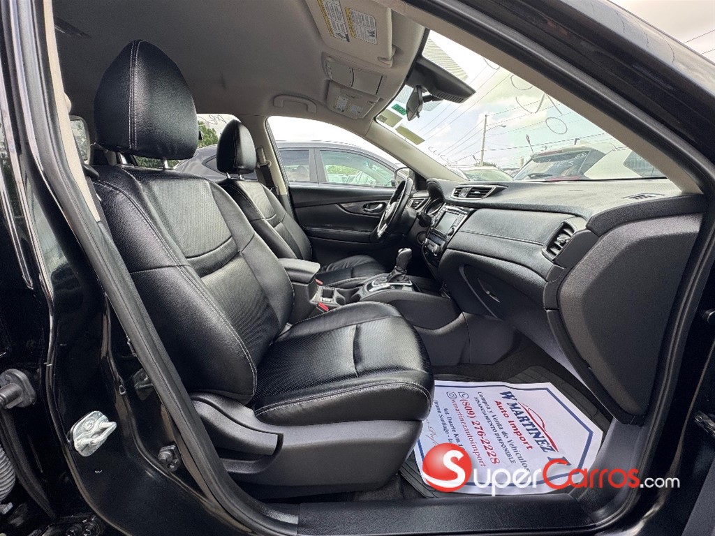 2020 Nissan Rogue SV — foto 9 / 11