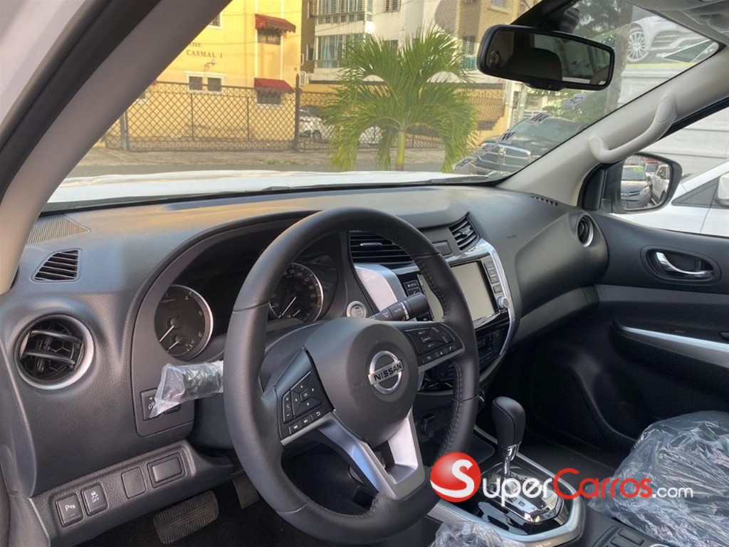 2024 Nissan Navara — foto 8 / 12