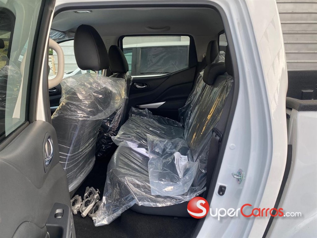 2024 Nissan Navara — foto 9 / 12