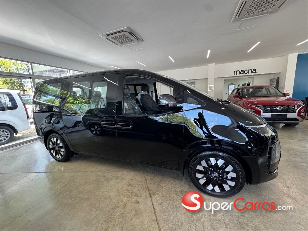 2026 Hyundai Staria
