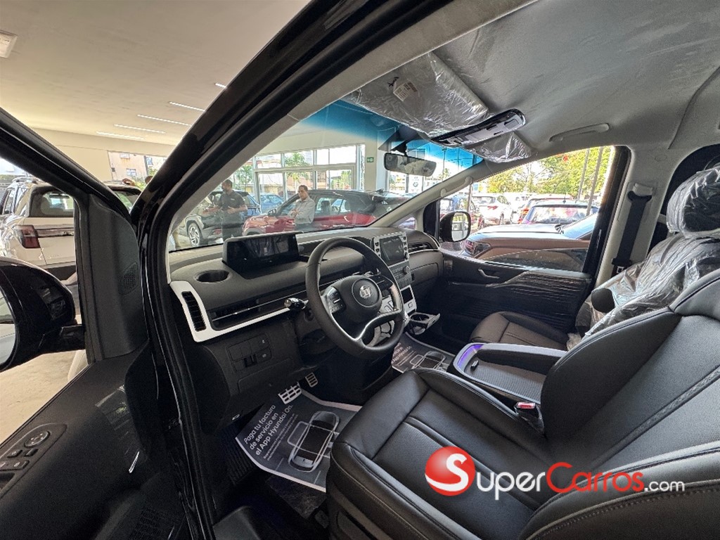 2026 Hyundai Staria — foto 8 / 12