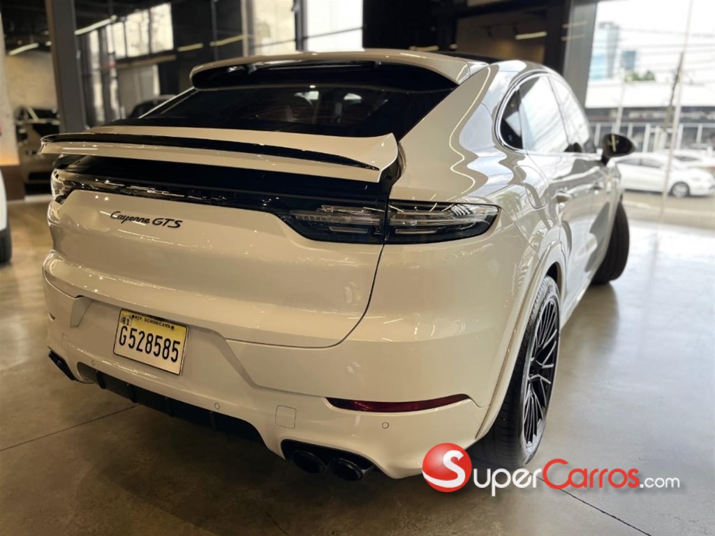 2021 Porsche Cayenne GTS — foto 6 / 12