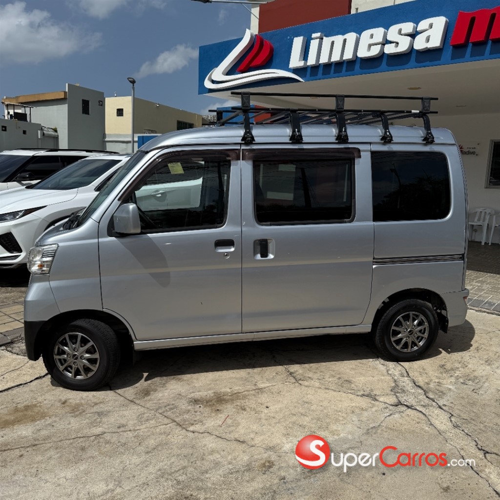 2019 Toyota Pixis — foto 2 / 9