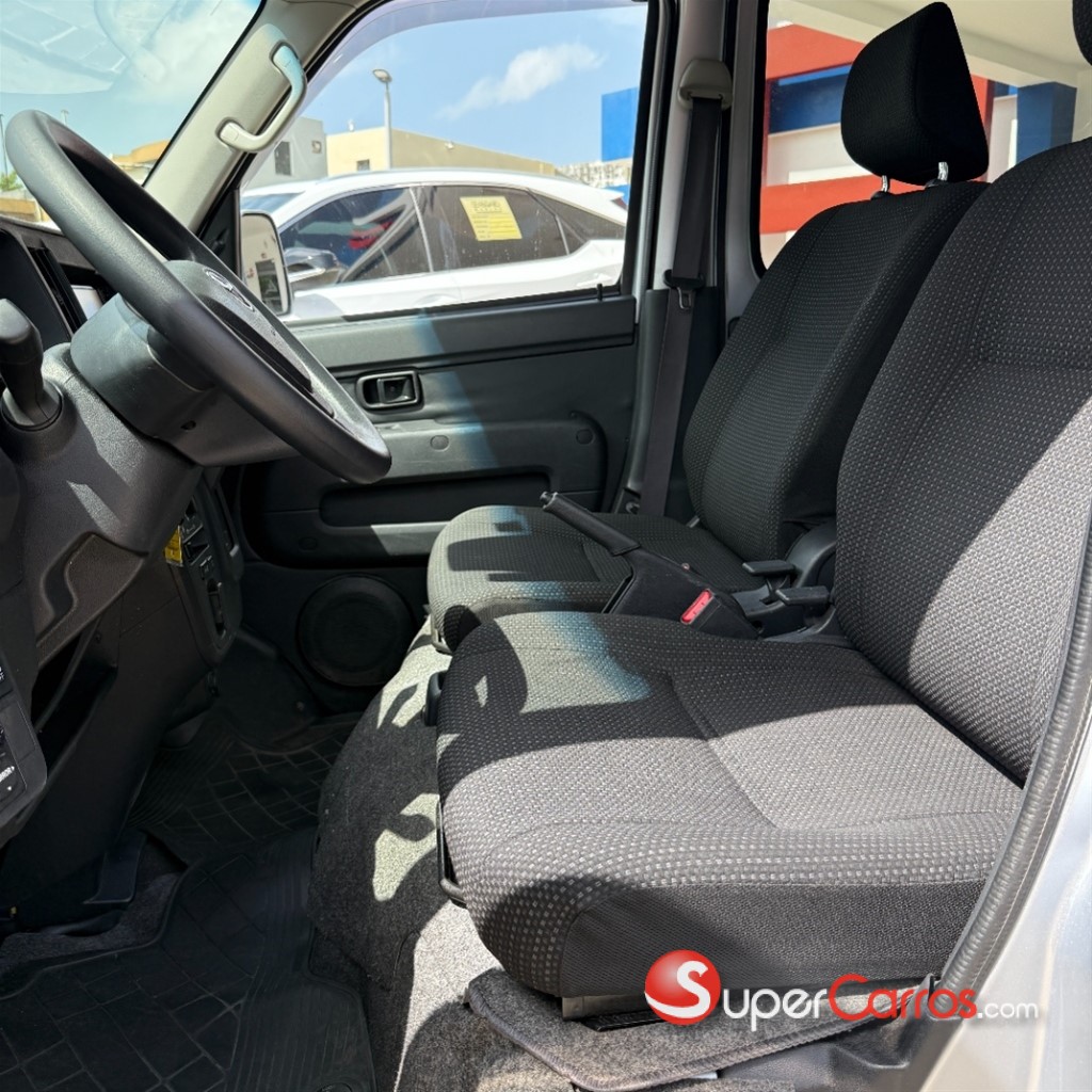 2019 Toyota Pixis — foto 6 / 9