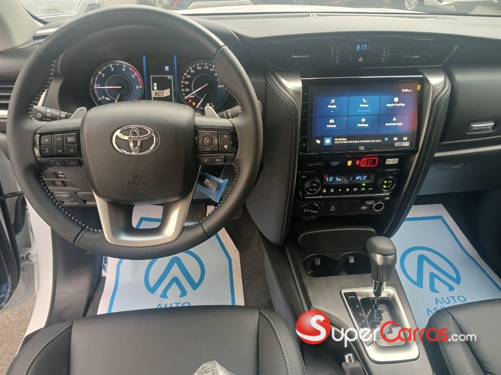 2025 Toyota Fortuner SRV TSS — foto 10 / 10