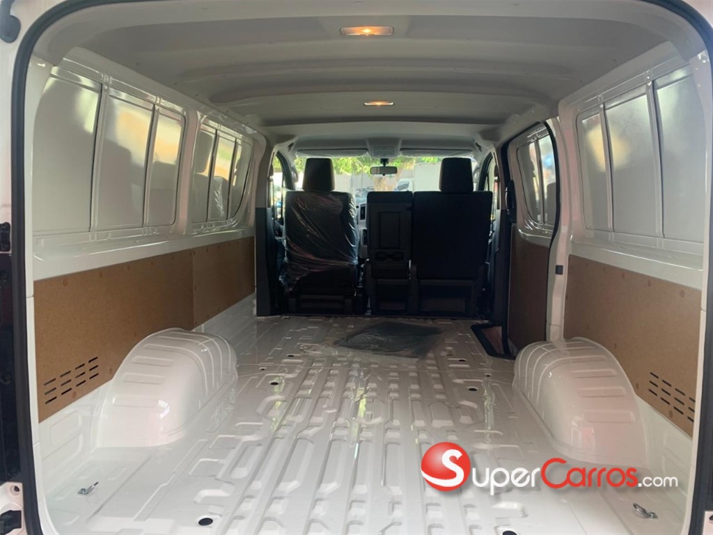 2025 Toyota Hiace — foto 5 / 12