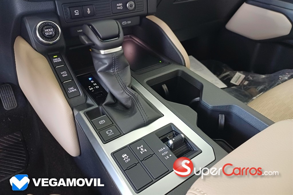 2025 Toyota Land Cruiser Prado Luxury 01 — foto 10 / 12