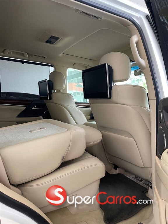 2017 Lexus LX 570 — foto 2 / 10