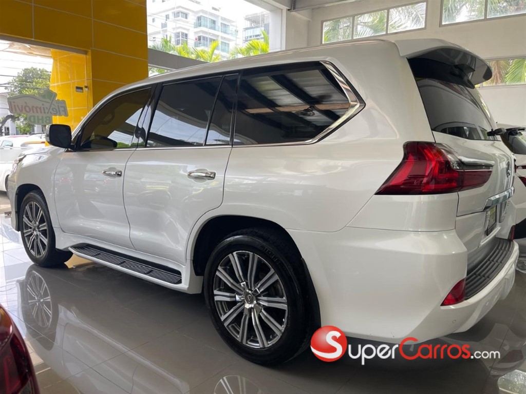 2017 Lexus LX 570 — foto 9 / 10
