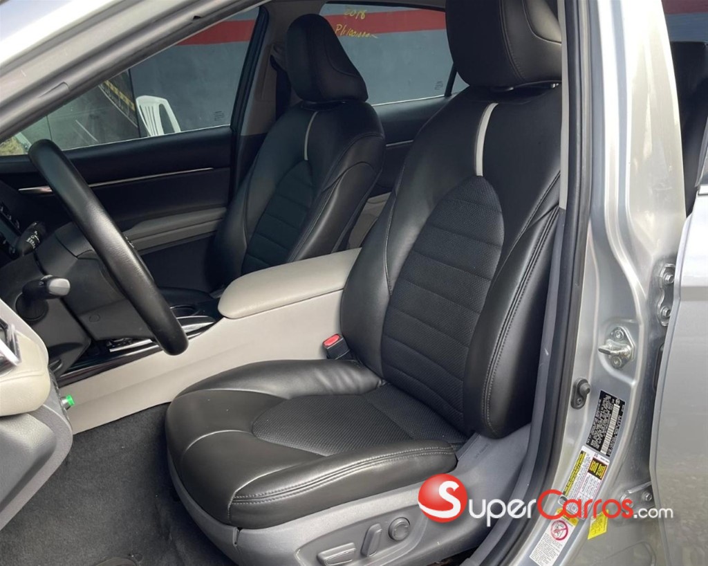 2018 Toyota Camry LE — foto 4 / 12