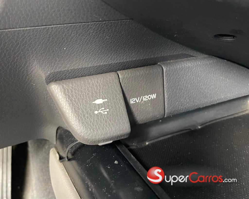2018 Toyota Camry LE — foto 9 / 12