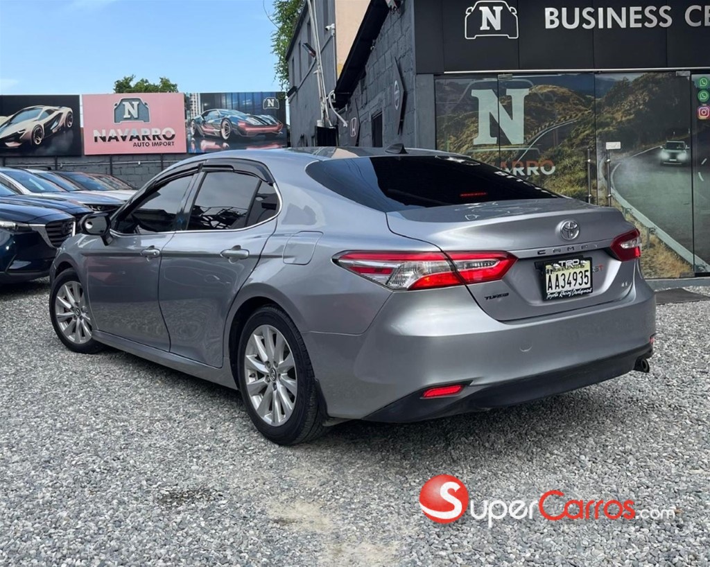 2018 Toyota Camry LE — foto 10 / 12