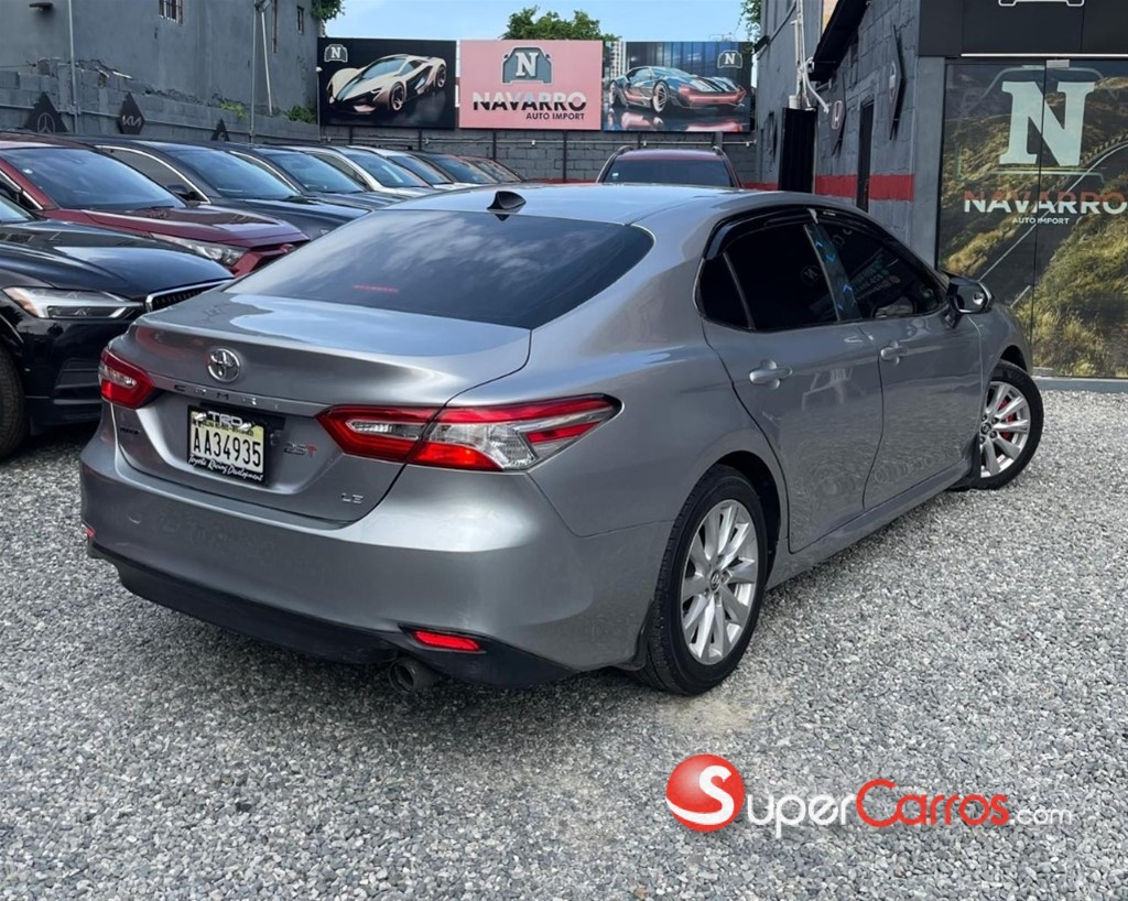 2018 Toyota Camry LE — foto 11 / 12