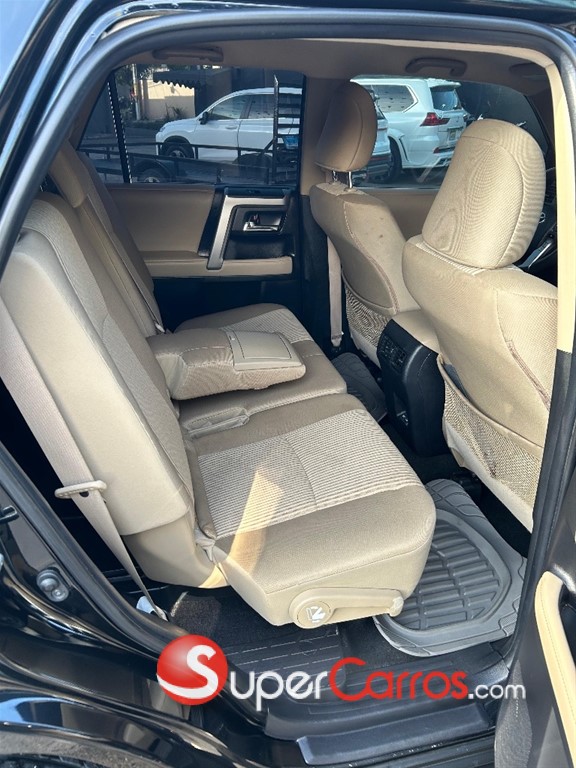 2023 Toyota 4 Runner — foto 9 / 12