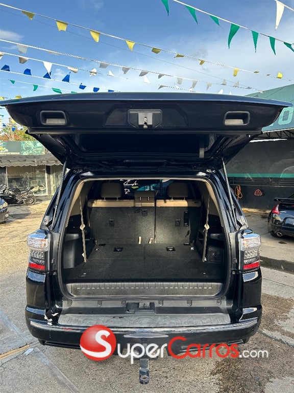 2023 Toyota 4 Runner — foto 10 / 12