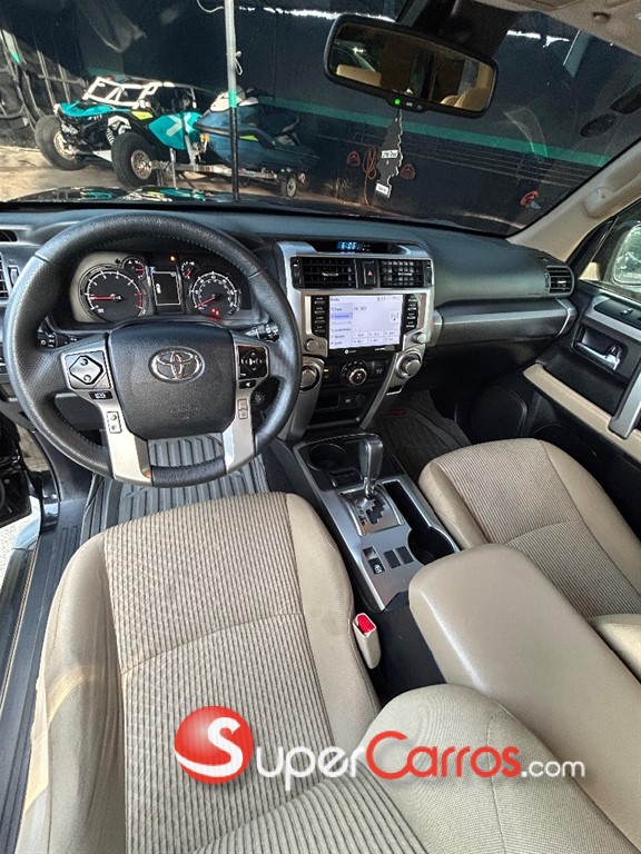 2023 Toyota 4 Runner — foto 12 / 12