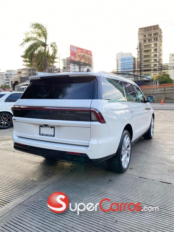 2025 Lincoln Navigator Black Label — foto 4 / 10