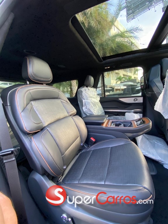 2025 Lincoln Navigator Black Label — foto 6 / 10