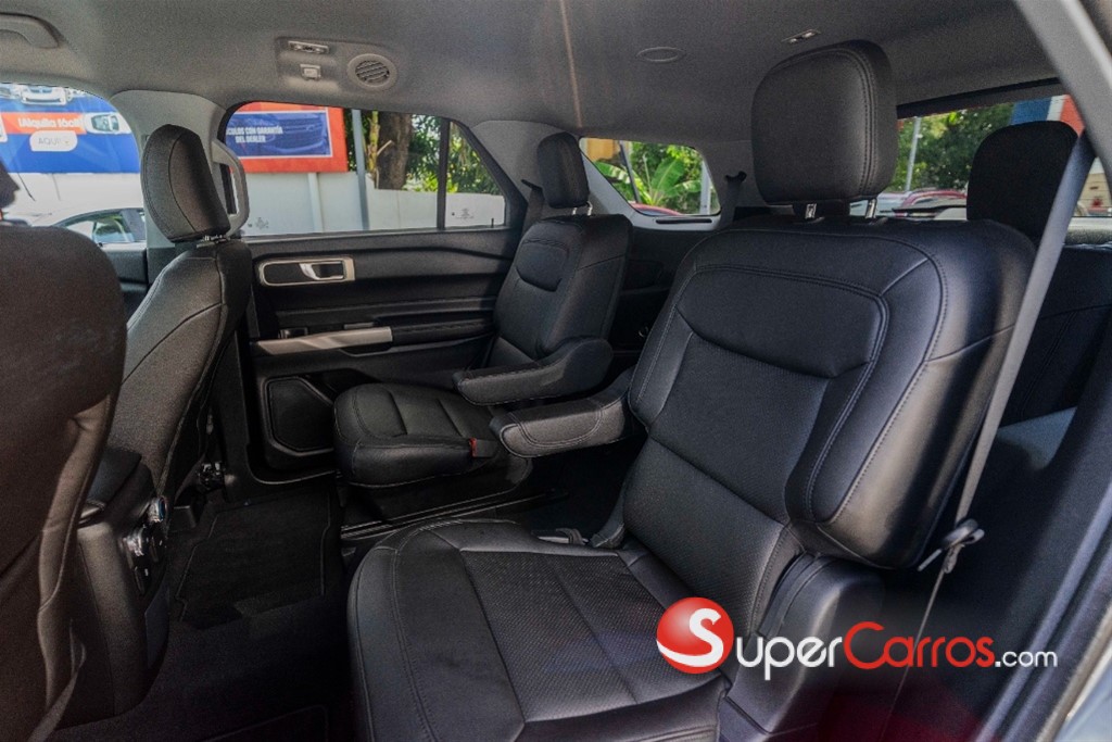 2023 Ford Explorer XLT 4WD — foto 9 / 12